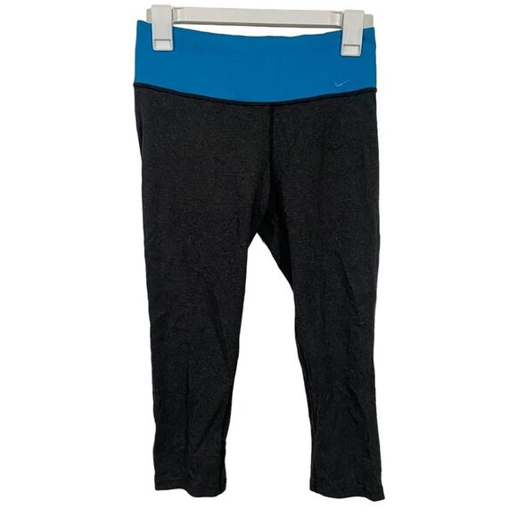 Nike Dri-Fit Grey Activewear Capris - Picture 1 of 3